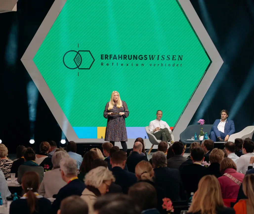 Bild von Eigentum neu setzen: Wenn Familienunternehmen verkaufen, behalten oder zurückkehren